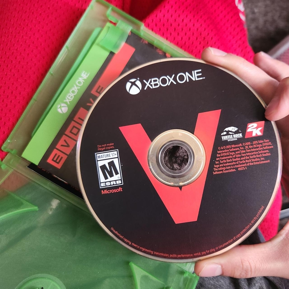 One Evolve Game - Black and Red